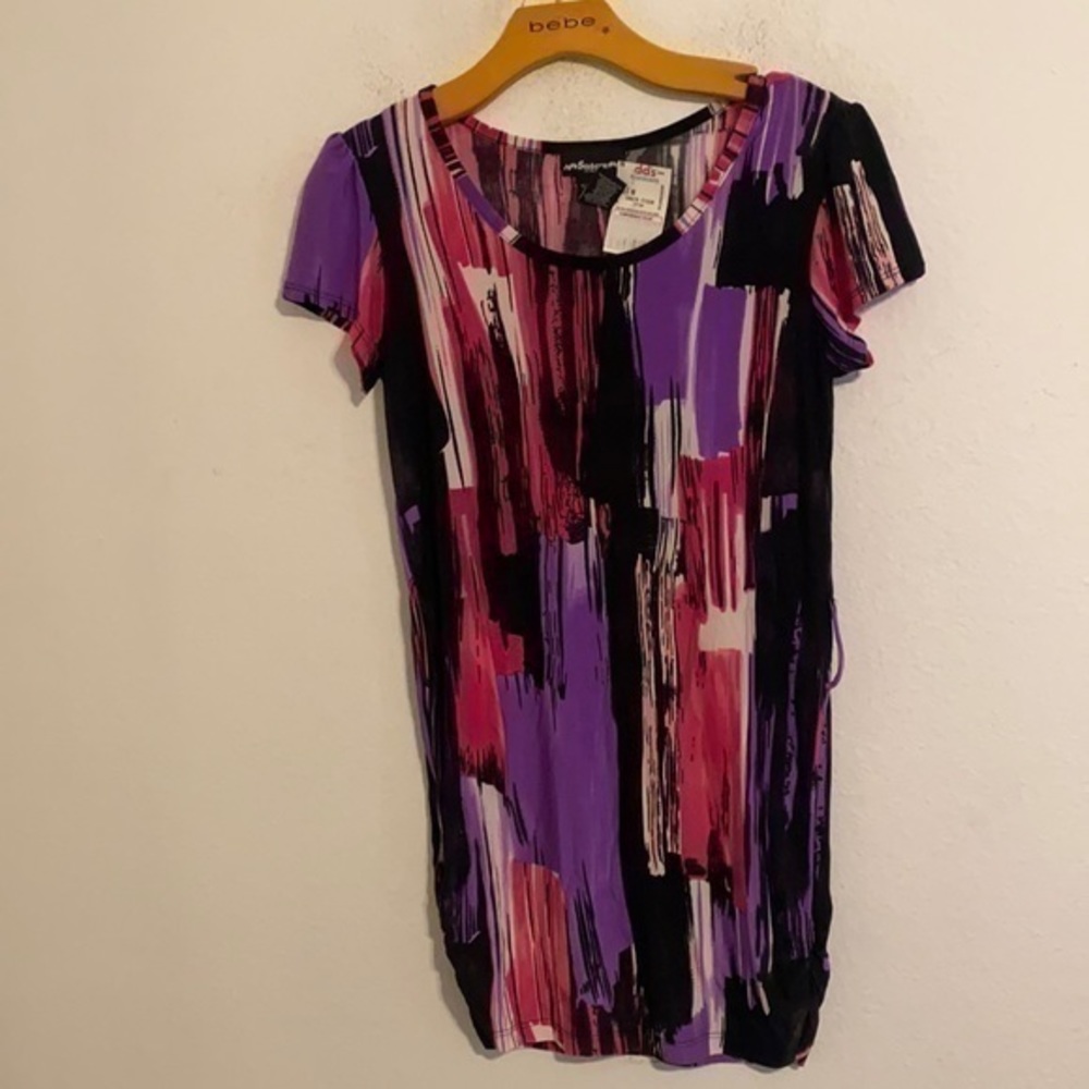 SIXTEEN STRETCH BLACK & PURPLE TOP SIZE MEDIUM